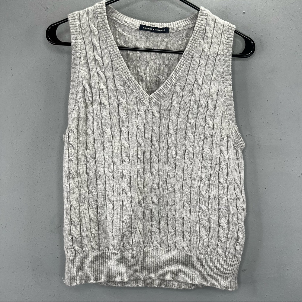 Brandy Melville Gray Cable Knit Sleeveless Sweater Vest